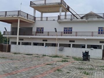 छांगुर बाबा की कोठी पर चला बुलडोजर: पांच घंटे में 12 करोड़ का अवैध महल जमींदोज