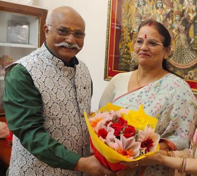 लखनऊ स्वच्छता में तीसरे स्थान पर, मेयर सुषमा खर्कवाल का भव्य स्वागत