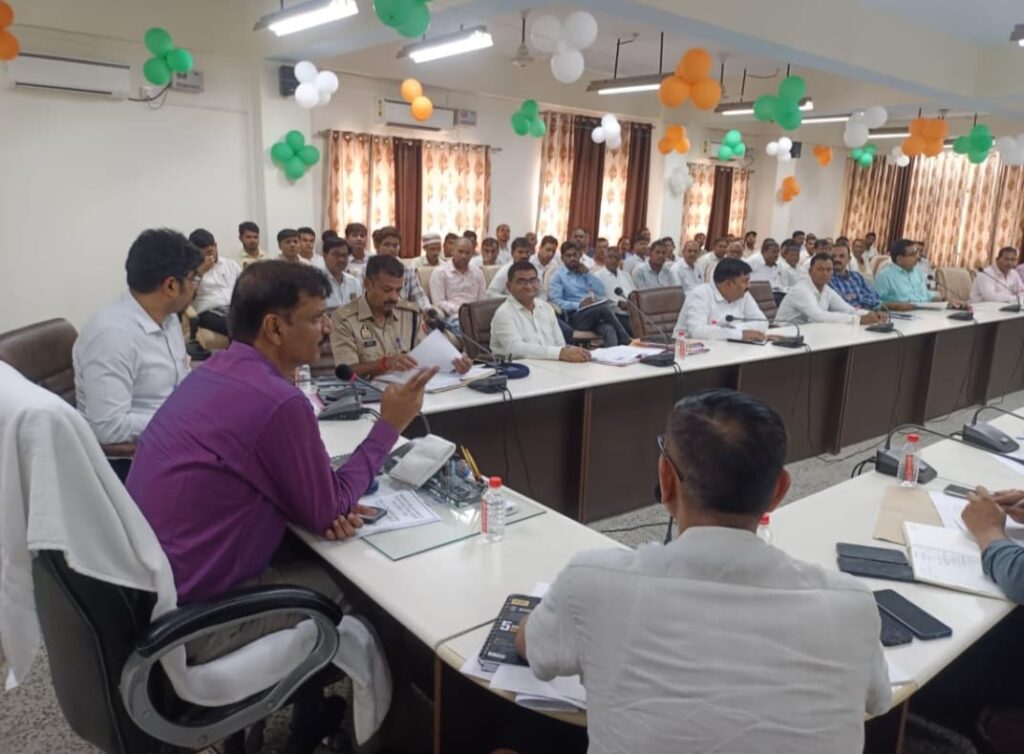 उत्तर प्रदेश अधीनस्थ सेवा चयन आयोग की पी.ई.टी. परीक्षा 2025 सकुशल सम्पन्न कराने हेतु बैठक