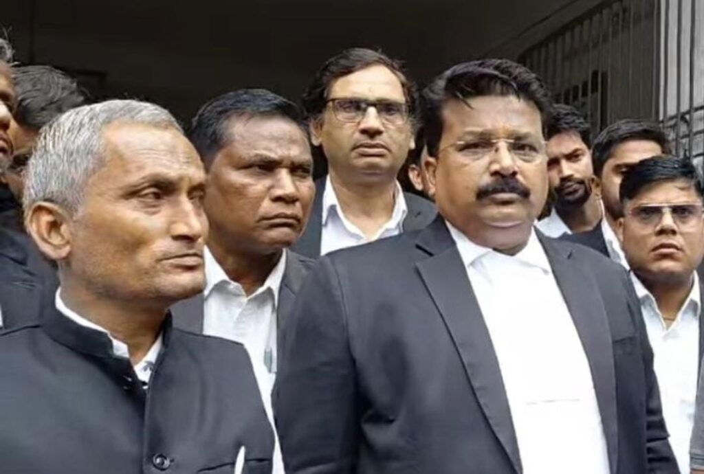 बहुचर्चित अधिवक्ता पुत्र हेमंत पटेल हत्याकांड के आरोपित की न्यालय मे पड़ी जमानत अर्जी