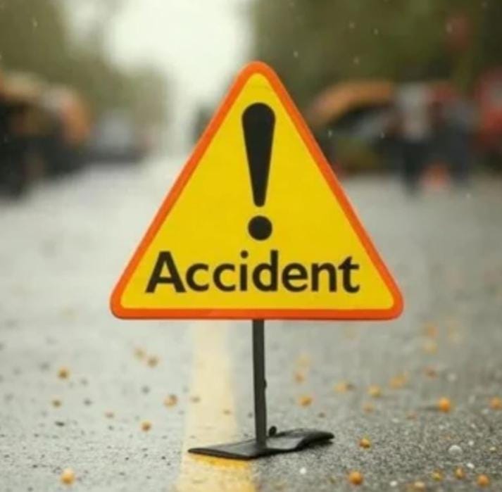 कार की धक्के से 60 वर्ष वृद्ध गंभीर रूप से घायल