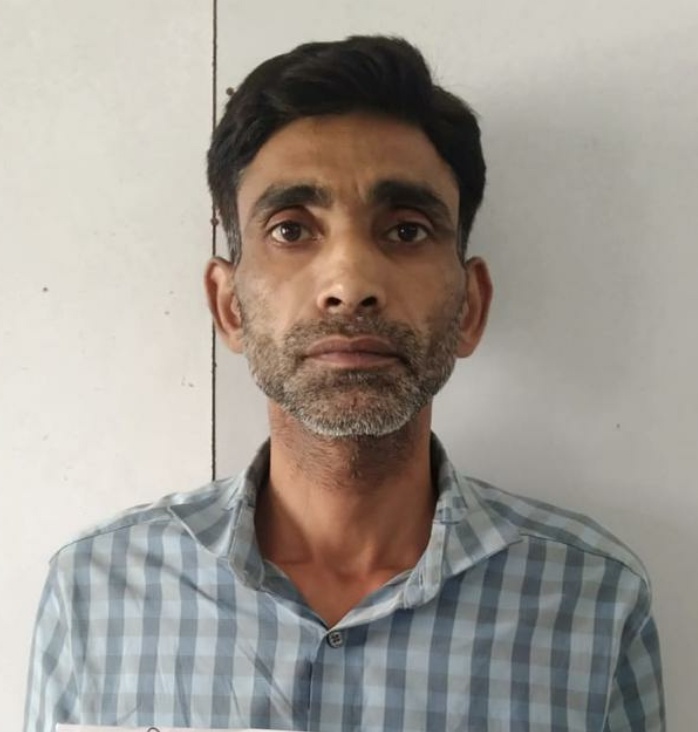 सीतापुर पत्रकार हत्याकांड: सगे भाई शूटर एनकाउंटर में ढेर, मां मुस्लिम, पिता हिंदू — दोनों के नामों में 'तिवारी' भी, 'खान' भी!