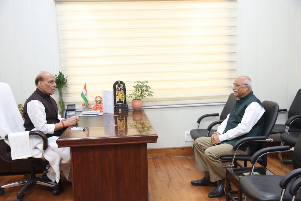 राष्ट्रीय सनातन महासंघ के अध्यक्ष जितेन्द्र प्रताप सिंह ने रक्षामंत्री राजनाथ सिंह से की शिष्टाचार भेंट