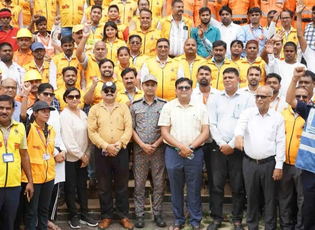 गोरखपुर के गार्डेनिया अपार्टमेंट में भूकंप आपदा व शॉर्ट सर्किट से बचाव का शानदार प्रदर्शन