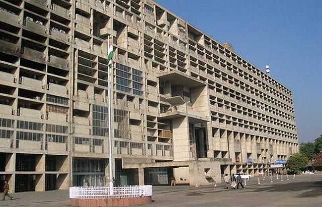 राजभवन घोटाला गहराया: रिटायर्ड अधिकारी जगन्नाथ बैंस अब भी उठा रहे वीआईपी सुविधाओं का लाभ