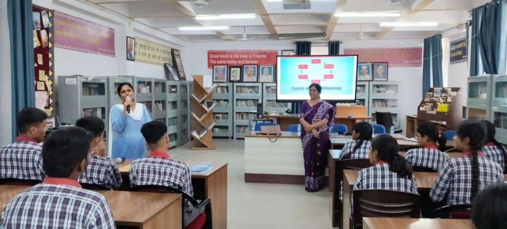 परीक्षा के तनाव से मुक्ति: पीएम श्री केंद्रीय विद्यालय में छात्रों के मानसिक स्वास्थ्य पर विशेष सत्र