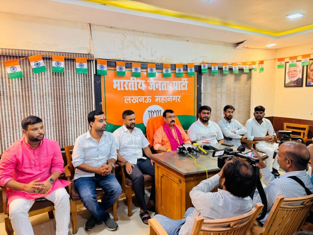 सेवा पखवाड़ा: पीएम मोदी के जन्मदिन पर लखनऊ में 175 यूनिट रक्तदान और 'नमो युवा मैराथन' का आयोजन