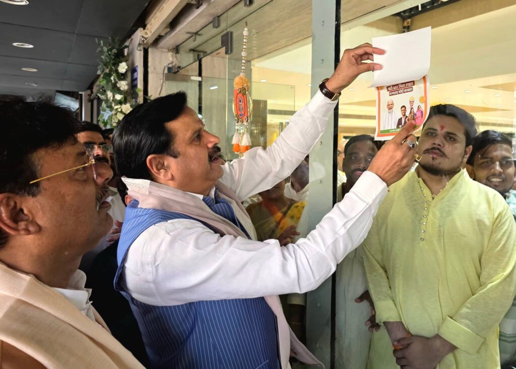 इंदिरा नगर में व्यापारियों के बीच जीएसटी सुधारों को लेकर उत्साह