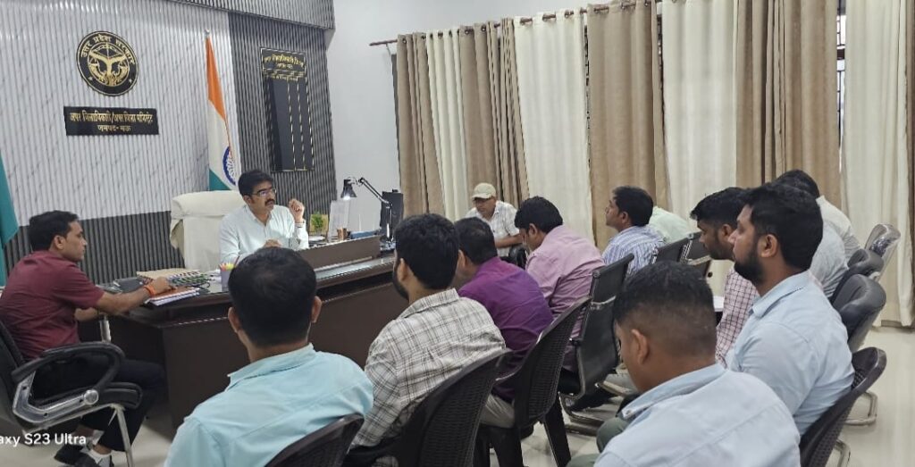 नगर निकायों की समीक्षा बैठक संपन्न