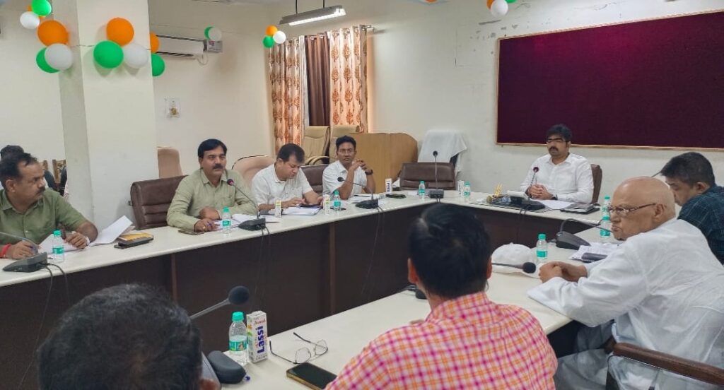 उद्योग बंधु बैठक में उद्यमियों की समस्याओं पर सख्ती, बैंकों को कारण बताओ नोटिस