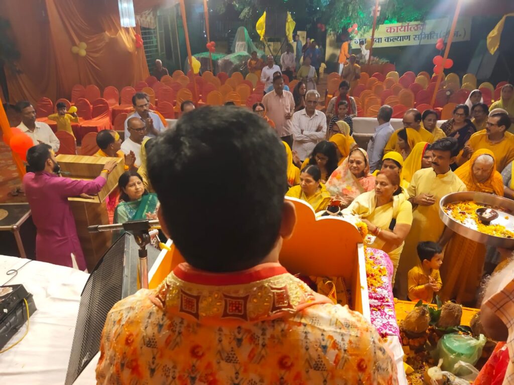 विनायक पुरम में गूंजी दिव्य कथा — आध्यात्मिक चेतना के महासागर में डूबे श्रद्धालु”