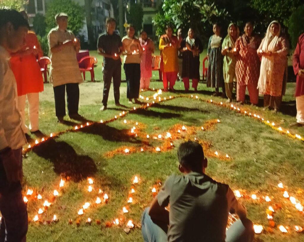 कुटुम्ब प्रबोधन गतिविधि द्वारा दीपोत्सव एवं परिवार मिलन समारोह का आयोजन