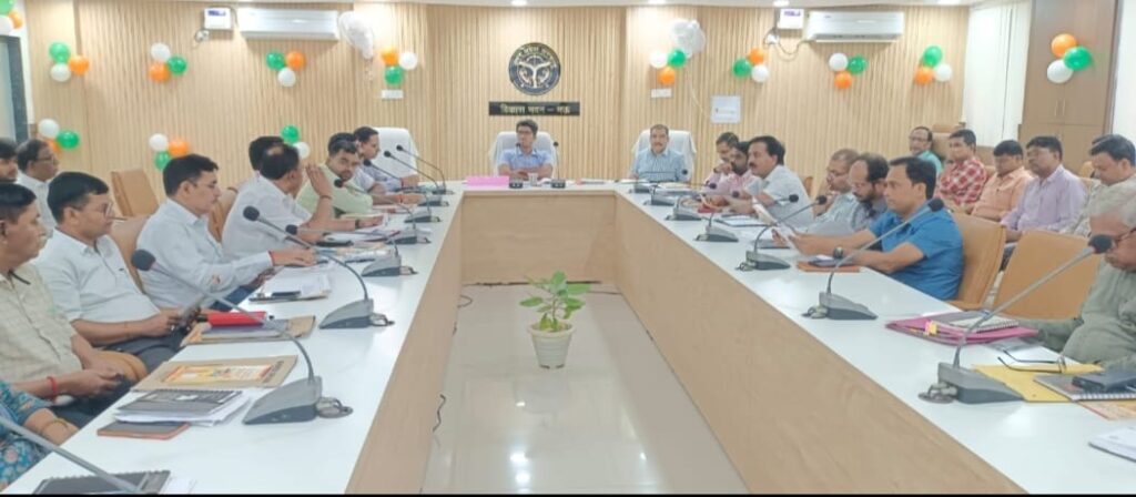 मुख्य विकास अधिकारी की अध्यक्षता में मुख्यमंत्री डैशबोर्ड पर आधारित विकास कार्यों की समीक्षा बैठक संपन्न