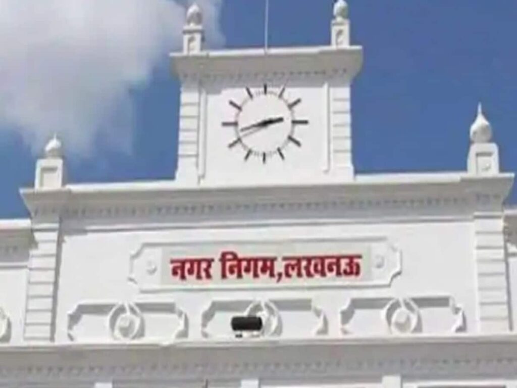 खुफिया रिपोर्ट पर शासन सतर्क, बृजलाल के सवाल पर सरकार हुई अलर्ट — हजारों सफाईकर्मियों पर जांच की आंच