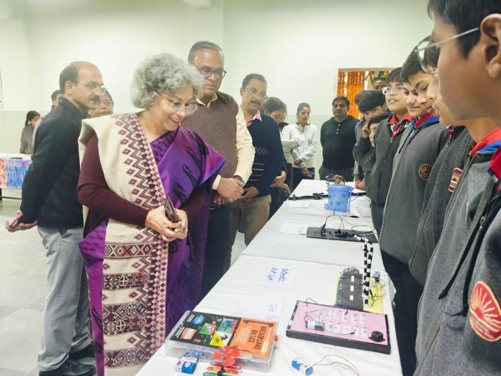 डिजिटल भारत की दिशा में निर्णायक कदम: पीएम श्री केंद्रीय विद्यालय गोमती नगर में केवीएस का 63वां स्थापना दिवस, नवाचार एवं कौशल केंद्र का भव्य उद्घाटन