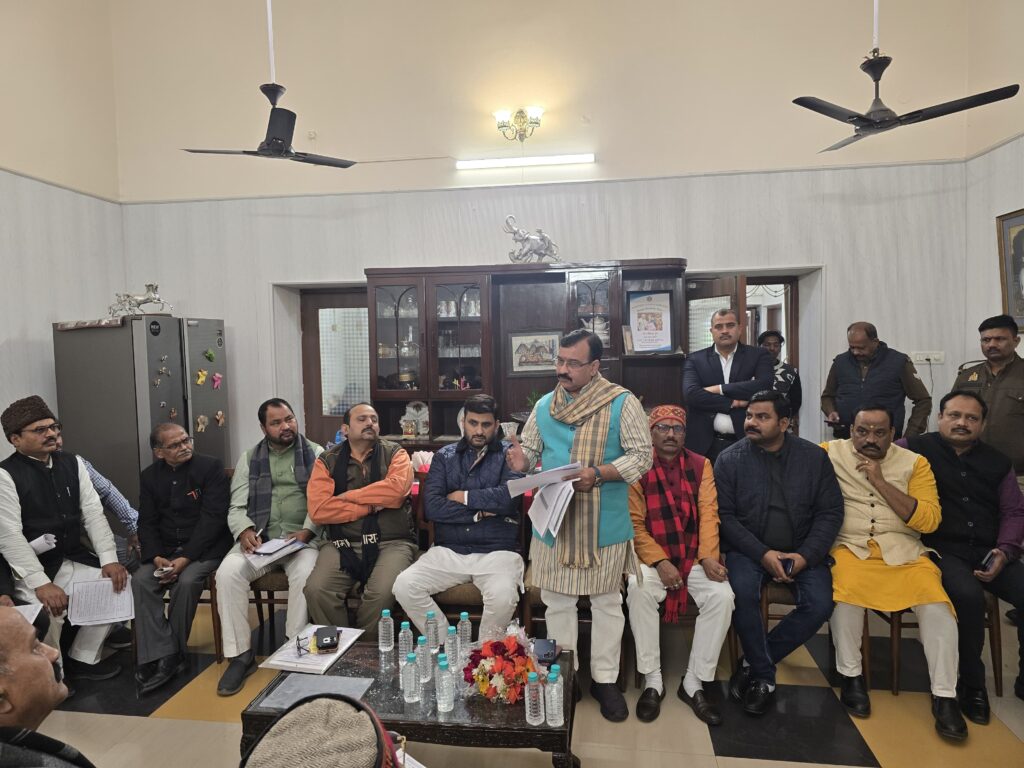 एसआईआर अभियान को धार देने जुटा भाजपा संगठन, लखनऊ मध्य विधानसभा में मतदाता सूची शुद्धिकरण पर मंथन