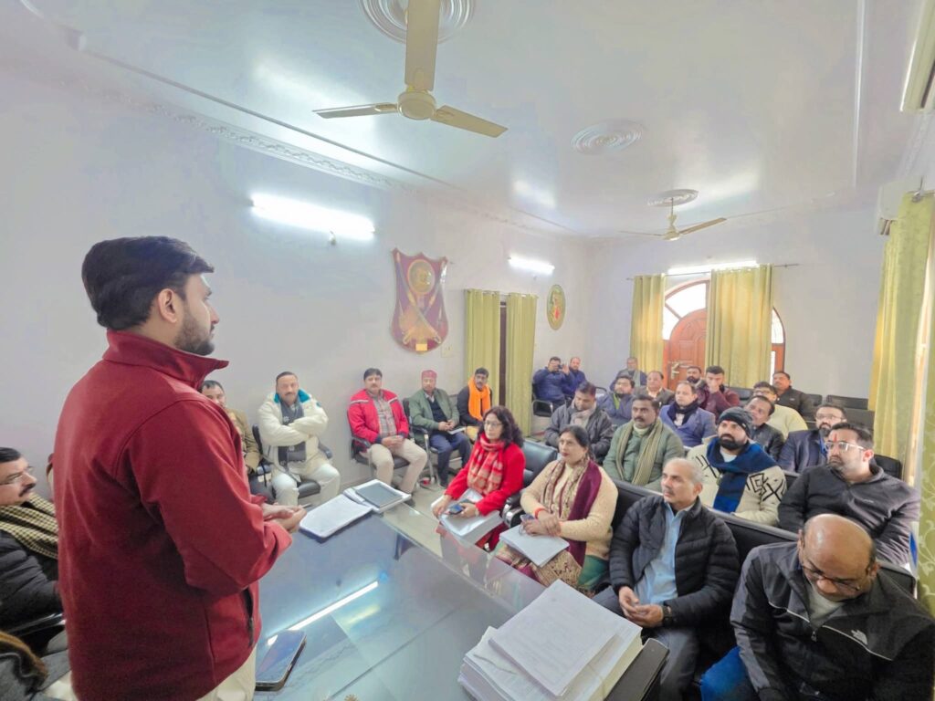 मतदाता पुनरीक्षण अभियान को गति देने हेतु लखनऊ महानगर में व्यापक रणनीतिक मंथन,