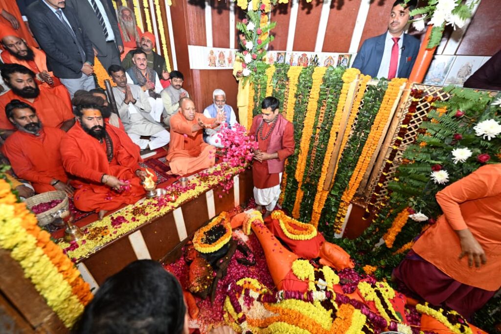 मुख्यमंत्री योगी आदित्यनाथ ने प्रयागराज में माघ मेला-2026 की तैयारियों की व्यापक समीक्षा की, ‘मेला सेवा ऐप’ का लोकार्पण