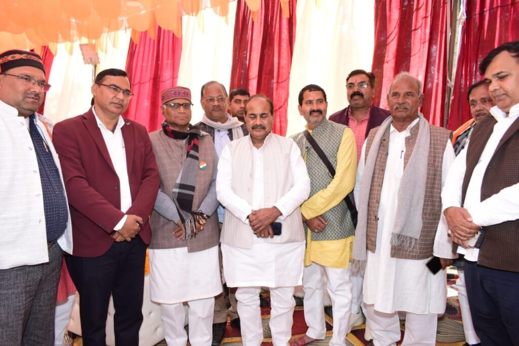 उपनयन संस्कार में सहभागी बने प्रदेश के कारागार मंत्री दारा सिंह चौहान, सनातन संस्कारों के संरक्षण का दिया संदेश