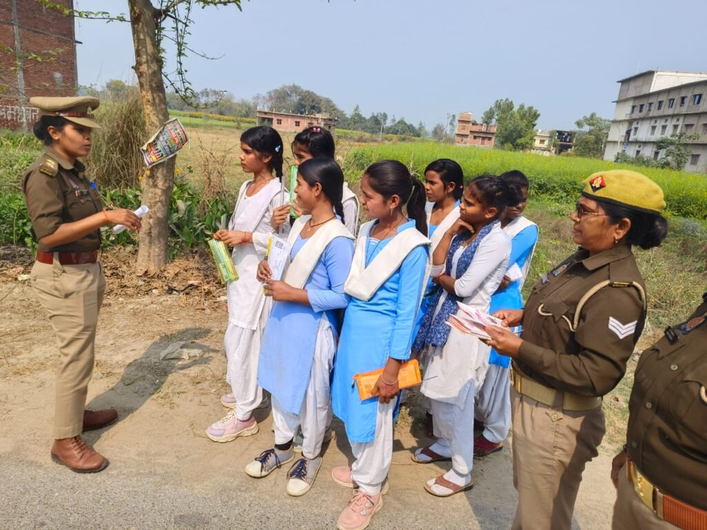 मिशन शक्ति फेज–5.0 के अंतर्गत जनपद मऊ में व्यापक जन-जागरूकता अभियान