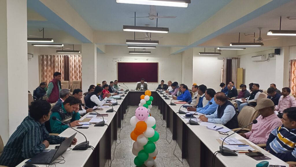 सीएम डैशबोर्ड आधारित विकास कार्यों की मासिक समीक्षा बैठक सम्पन्न, आईजीआरएस रैंकिंग में गिरावट पर जिलाधिकारी की कठोर टिप्पणी
