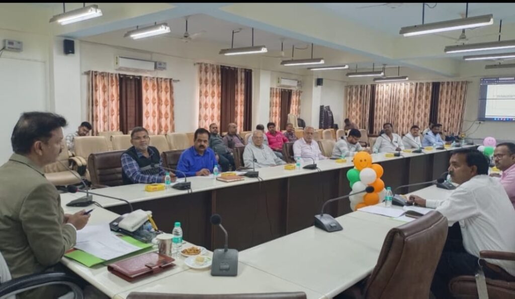 जिलाधिकारी की अध्यक्षता में जिला स्तरीय उद्योग बंधु की बैठक संपन्नलंबित ऋण आवेदनों पर जताई कड़ी नाराजगी, संबंधित शाखा प्रबंधकों के विरुद्ध कार्रवाई के निर्देश