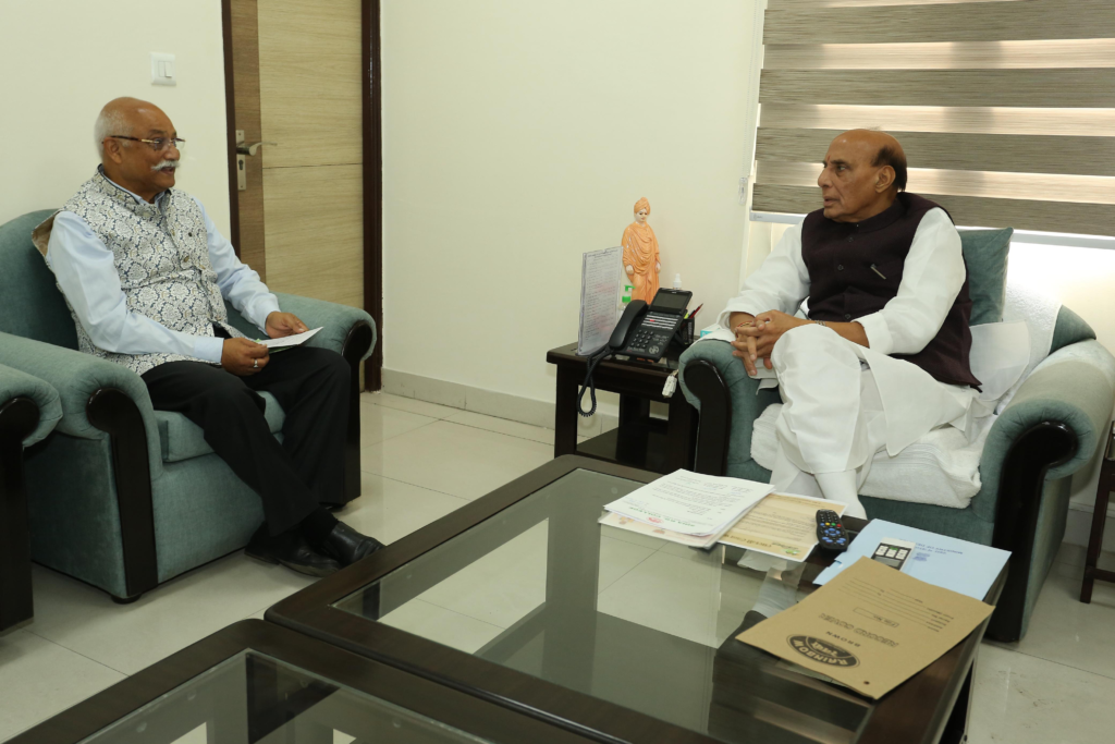 जितेन्द्र प्रताप सिंह ने रक्षामंत्री राजनाथ सिंह से की शिष्टाचार भेंट, राष्ट्रसुरक्षा एवं विकास पर हुआ सारगर्भित संवाद