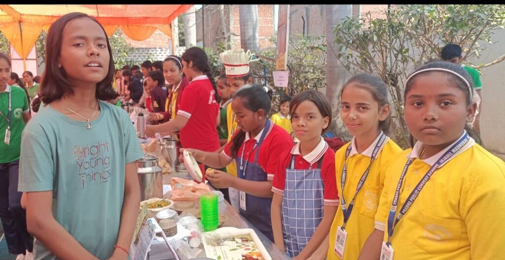 विज्ञान प्रदर्शनी में छात्र-छात्राओं ने प्रतिभा का किया अद्वितीय प्रदर्शन