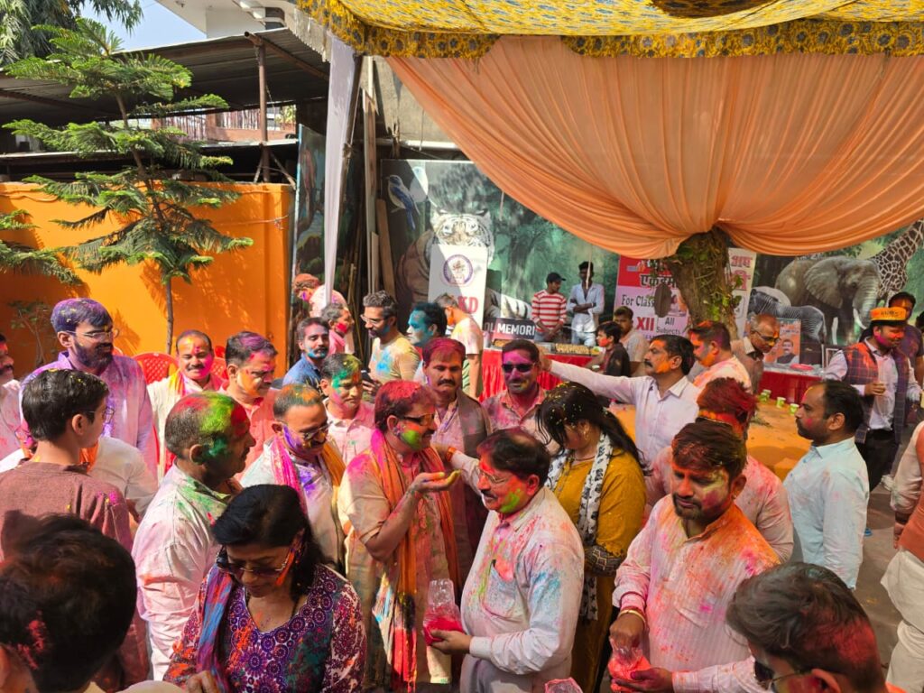 रंग, उमंग और आत्मीयता के संग भाजपा परिवार ने मनाया होली का उत्सव