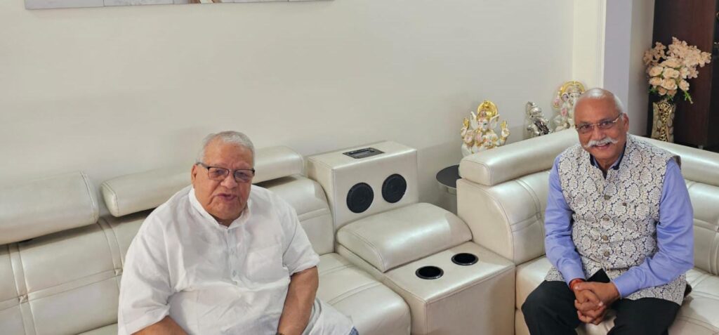 परिवार, संस्कार और सनातन जीवन मूल्यों पर आत्मीय संवाद, राष्ट्रीय सनातन महासंघ के अध्यक्ष जितेन्द्र प्रताप सिंह  ने की पूर्व राज्यपाल कलराज मिश्र से भावपूर्ण भेंट