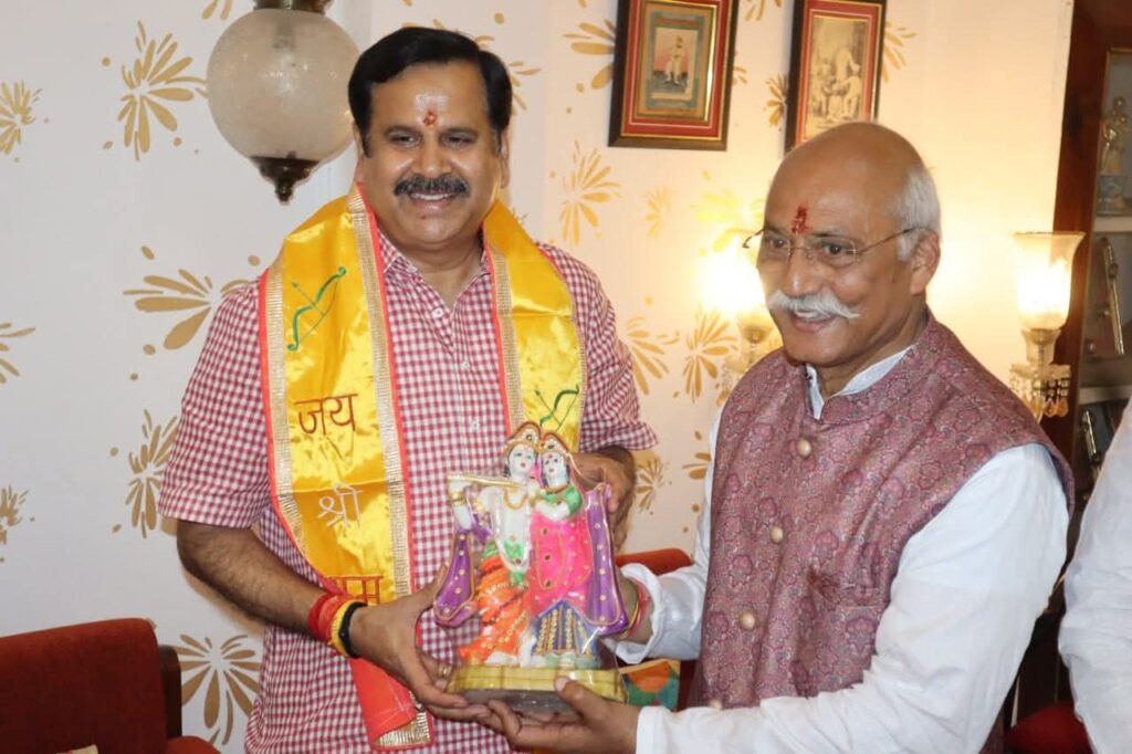 डॉ. महेंद्र सिंह के जन्मदिन पर उमड़ा शुभकामनाओं का सागर, जितेंद्र प्रताप सिंह सहित सनातन महासंघ ने दी मंगलकामनाएँ