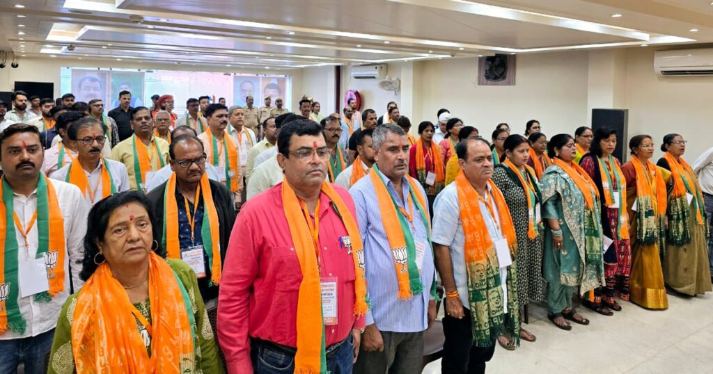 2027 की सियासी जंग की तैयारी! कैंट मंडल में भाजपा का ‘मास्टर प्लान’—प्रशिक्षण कार्यशाला में कार्यकर्ताओं को मिला जीत का मंत्र