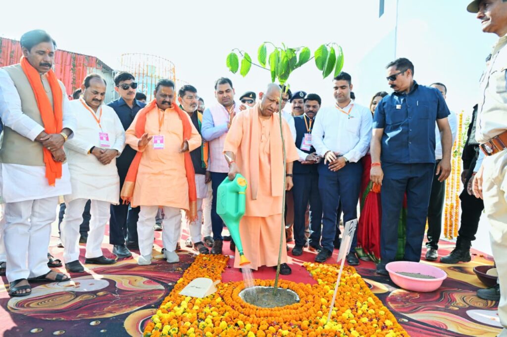 रोजगार, आत्मनिर्भरता और सुरक्षा के सशक्त त्रिवेणी संगम से उभरता नया उत्तर प्रदेश - सीएम योगी
