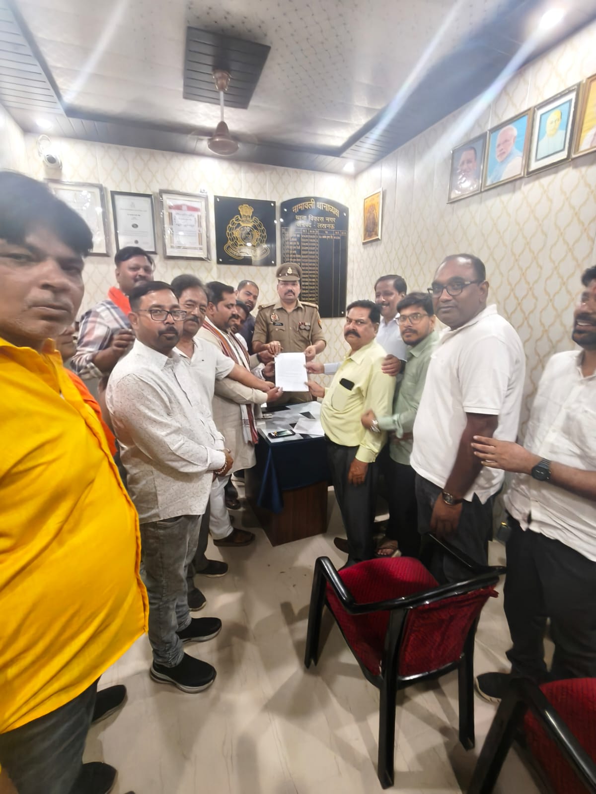 “विनाश की विभीषिका में करुणा का उदय, और राजनीति के प्रहारों के बीच सुलगता सच” 