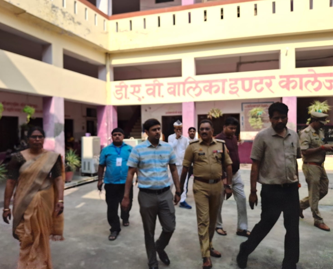 बी.एड. संयुक्त प्रवेश परीक्षा पर जिलाधिकारी की पैनी नजर, औचक निरीक्षण से व्यवस्थाओं का लिया व्यापक जायजा