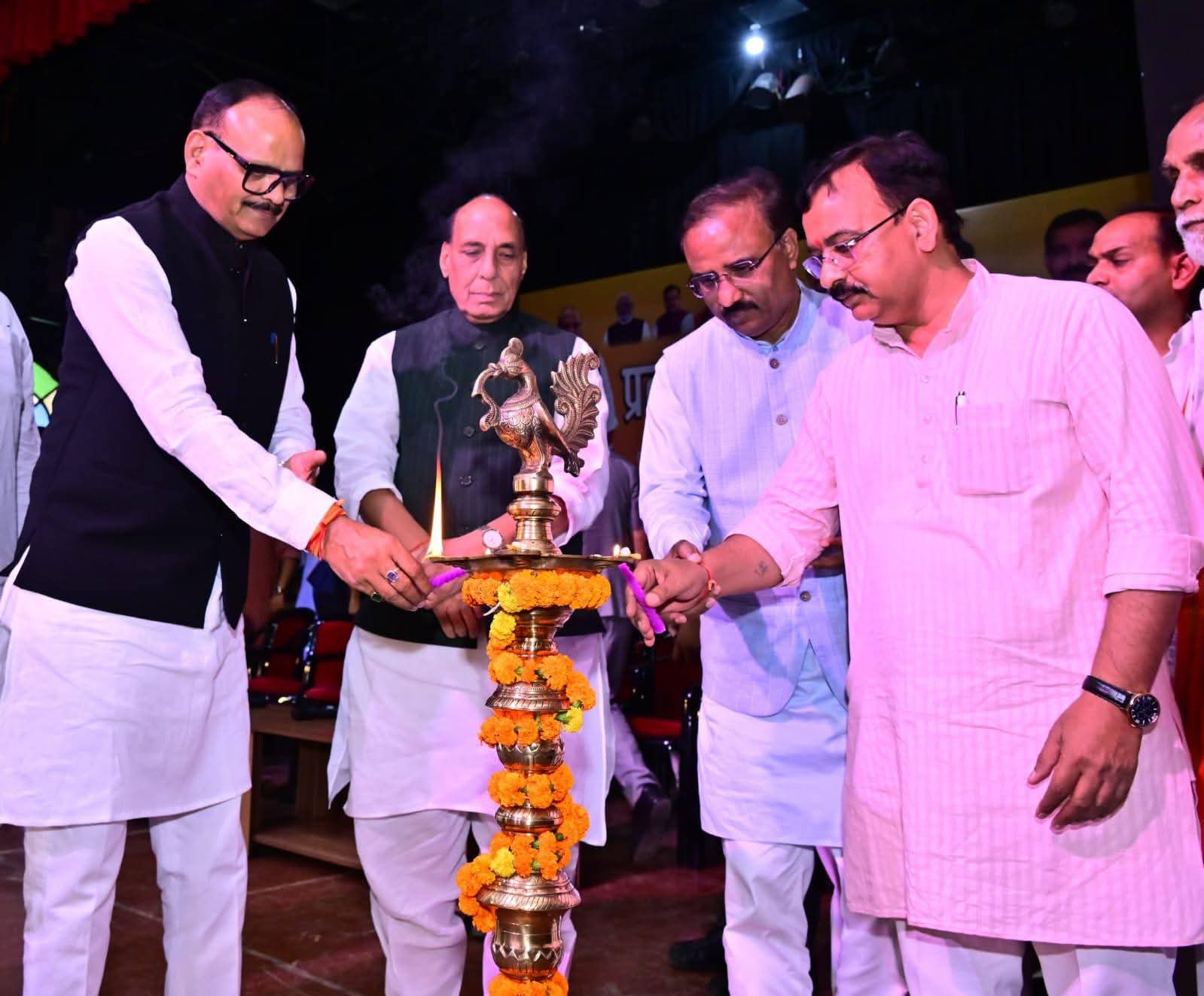 लखनऊ ने विकास की नई परिभाषा गढ़ी, आज विश्वस्तरीय शहरों की श्रेणी में स्थापित है : राजनाथ सिंह