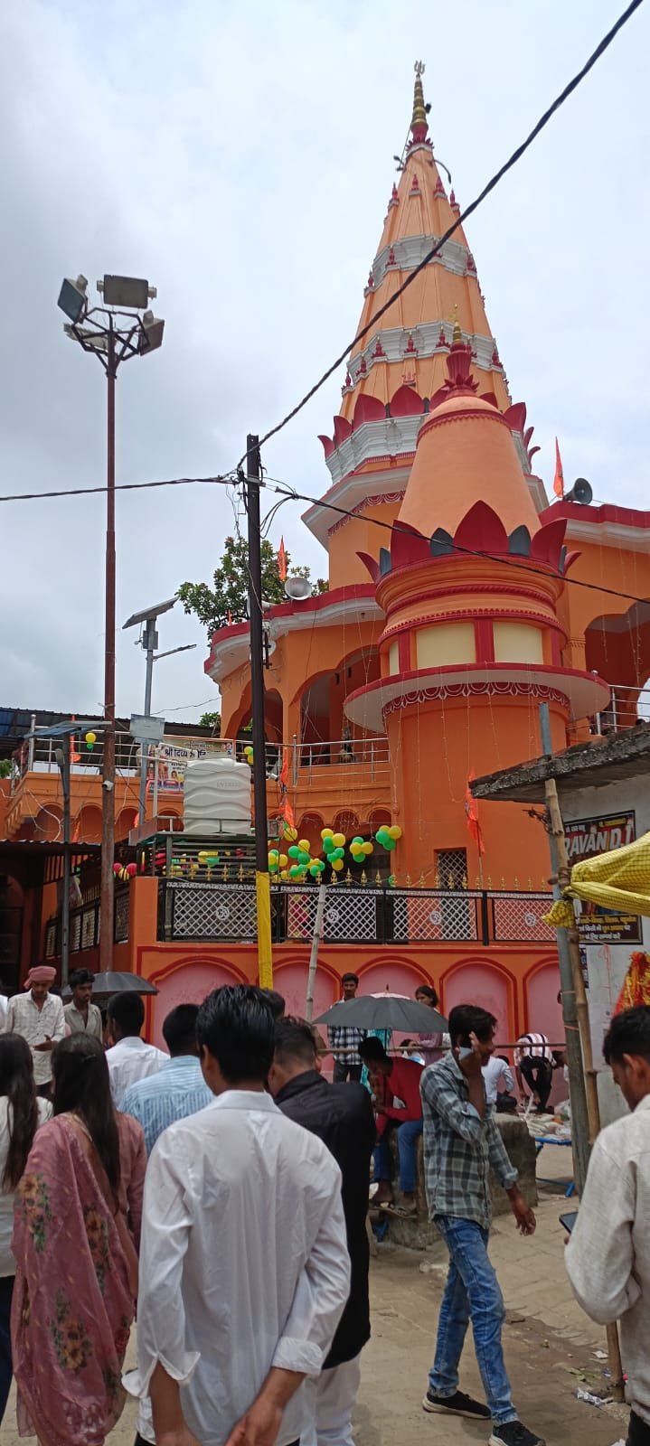 श्रावण के प्रथम सोमवार पर शिवालयों में उमड़ा आस्था का महासागर, 'हर-हर महादेव' के जयघोष से गुंजायमान हुआ मधुबन क्षेत्र