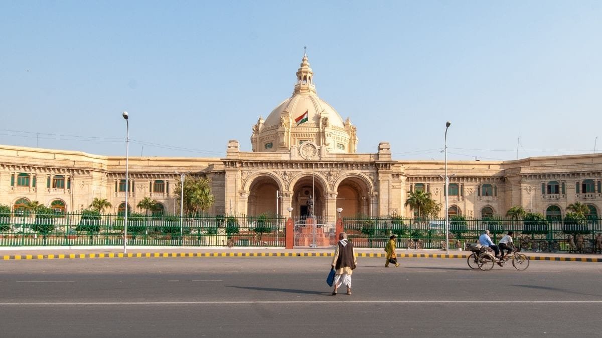 हाईकोर्ट में पहली सुनवाई से पहले विधानसभा सचिवालय का बड़ा फैसला, प्रभात दुबे की पदोन्नति निरस्त