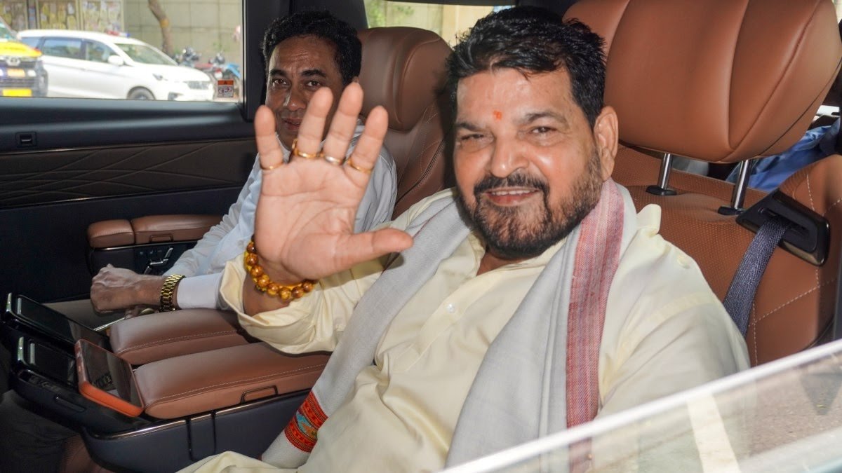 तीन वर्षों तक देश की राजनीति, खेल और न्याय व्यवस्था को झकझोरने वाले प्रकरण में बड़ा मोड़: बृजभूषण शरण सिंह आरोपों से बरी, अदालत के फैसले ने छेड़ी नई बहस