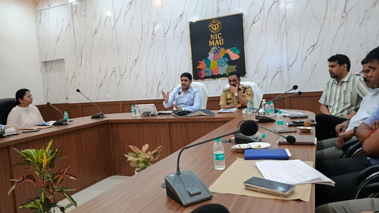 नशे के नेटवर्क पर प्रशासन की सीधी नजर, लापरवाही पर अफसरों को नोटिस