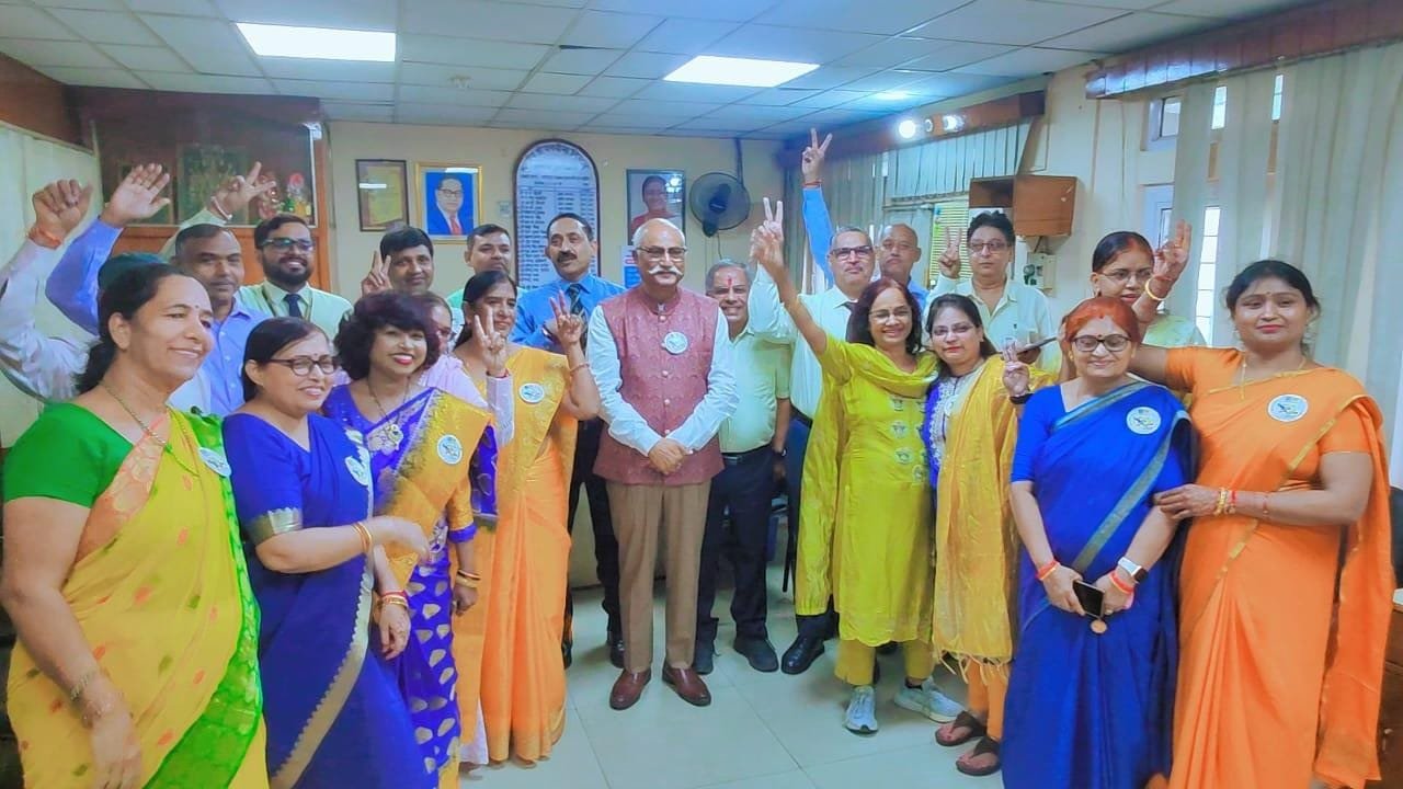 70 साल बाद भी बीमा बाजार का भरोसा, एलआईसी ने खोला सामाजिक दायित्व का नया अध्याय