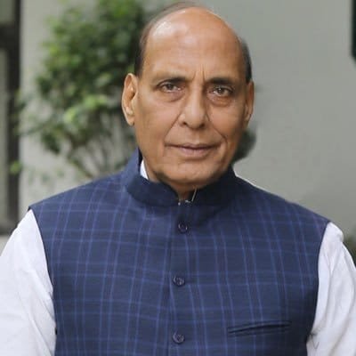 बाढ़ की पीड़ा के बीच लखनऊ लौट रहे राजनाथ सिंह, तीन दिवसीय प्रवास में फैजुल्लागंज के पीड़ित परिवारों से करेंगे मुलाकात