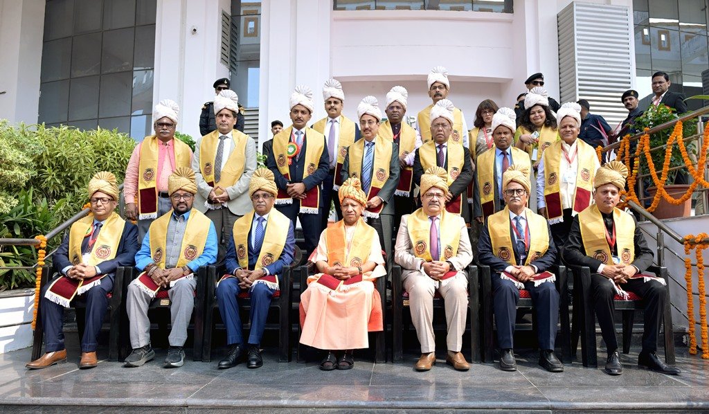 विकसित भारत-2047 की पैरवी करेंगे युवा विधिवेत्ता, योगी बोले— फैसला इतिहास सुनाएगा, बहस आपको करनी है
