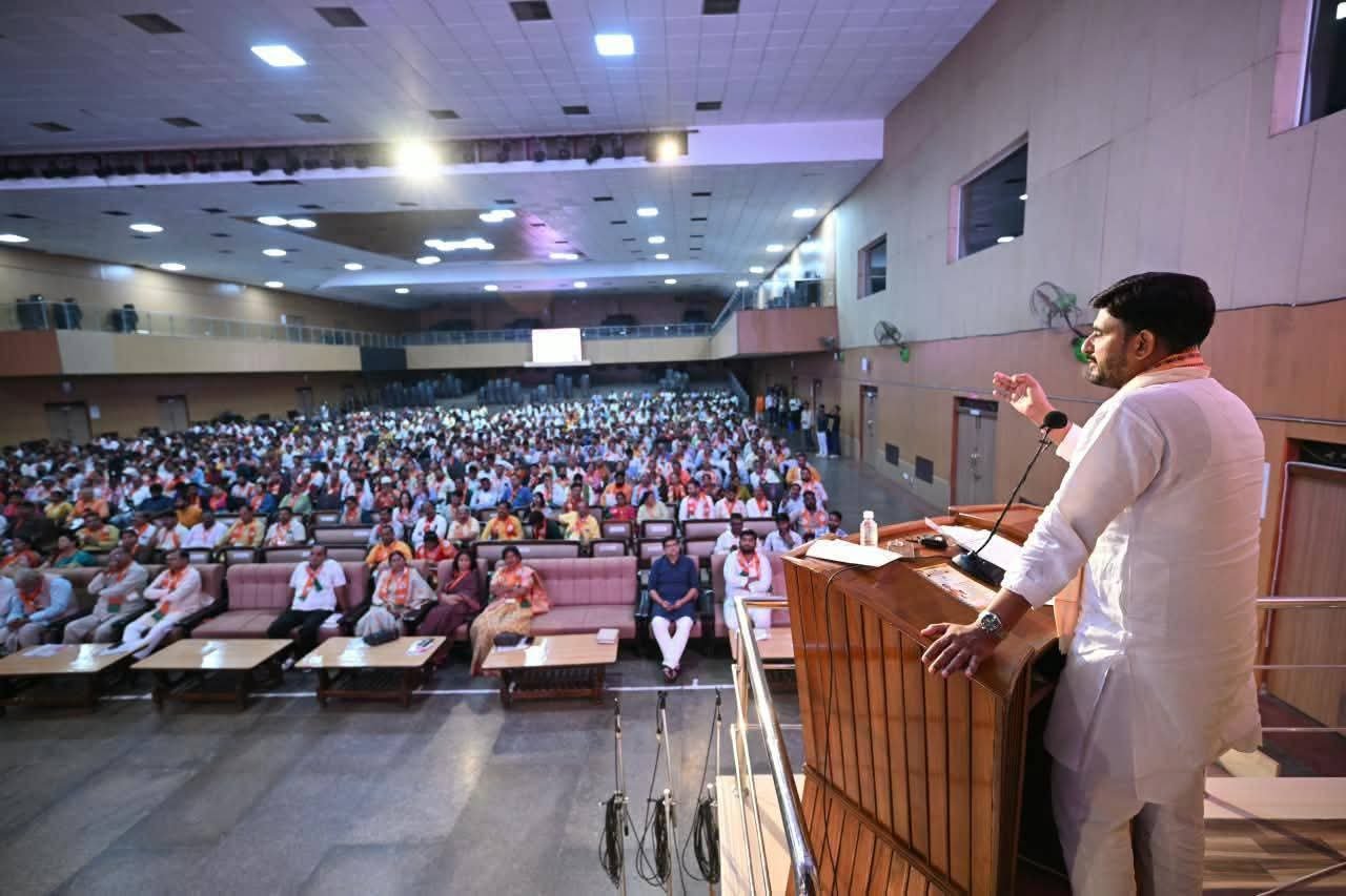 स्नातक-शिक्षक चुनाव में विजय के लिए भाजपा ने झोंकी पूरी ताकत, 2,000 मतदाता प्रमुखों को सौंपा मोर्चा