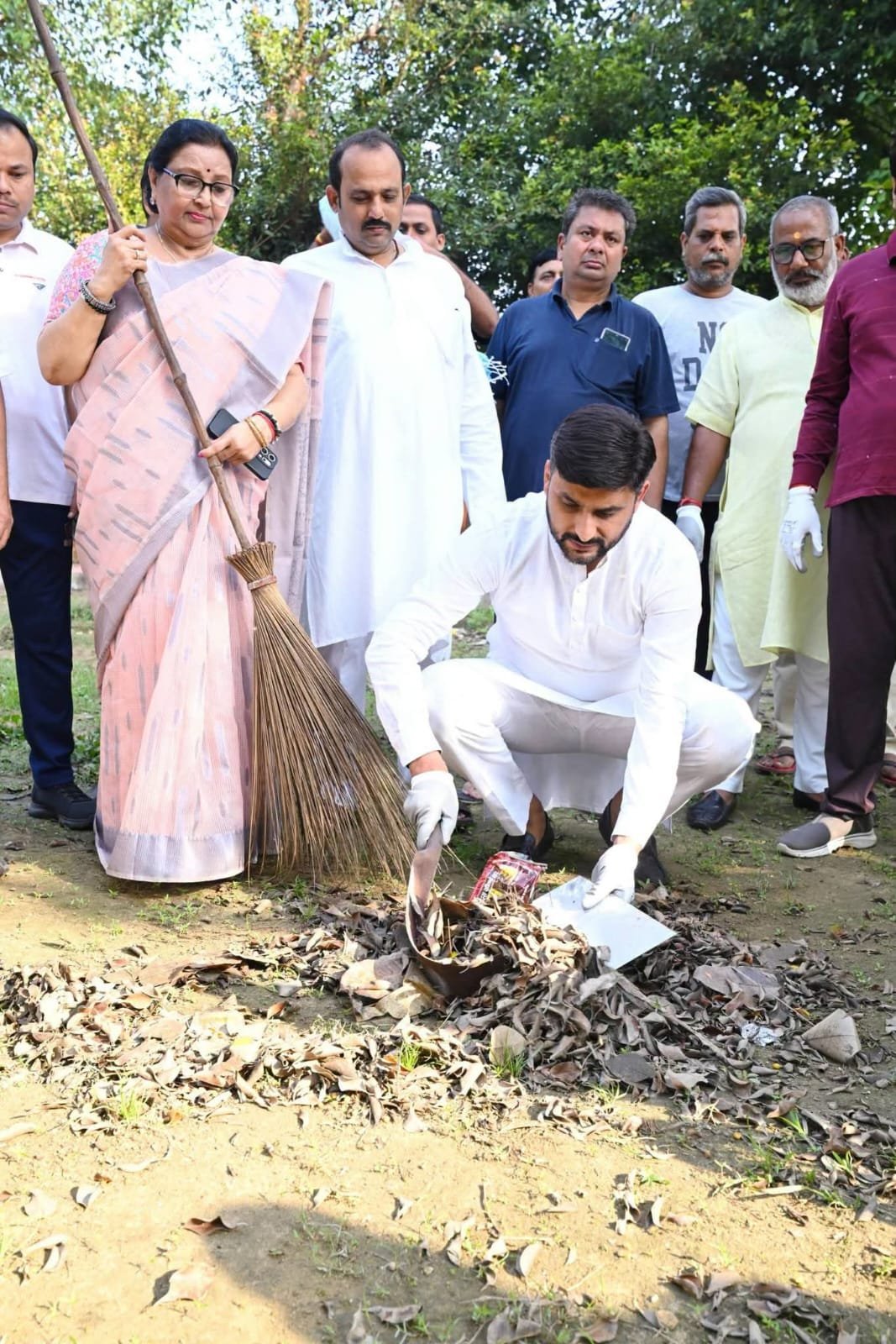 स्वच्छता अभियान से निकला जनभागीदारी का संदेश, डॉ. नीरज सिंह बोले—स्वच्छ वातावरण स्वस्थ समाज की आधारशिला