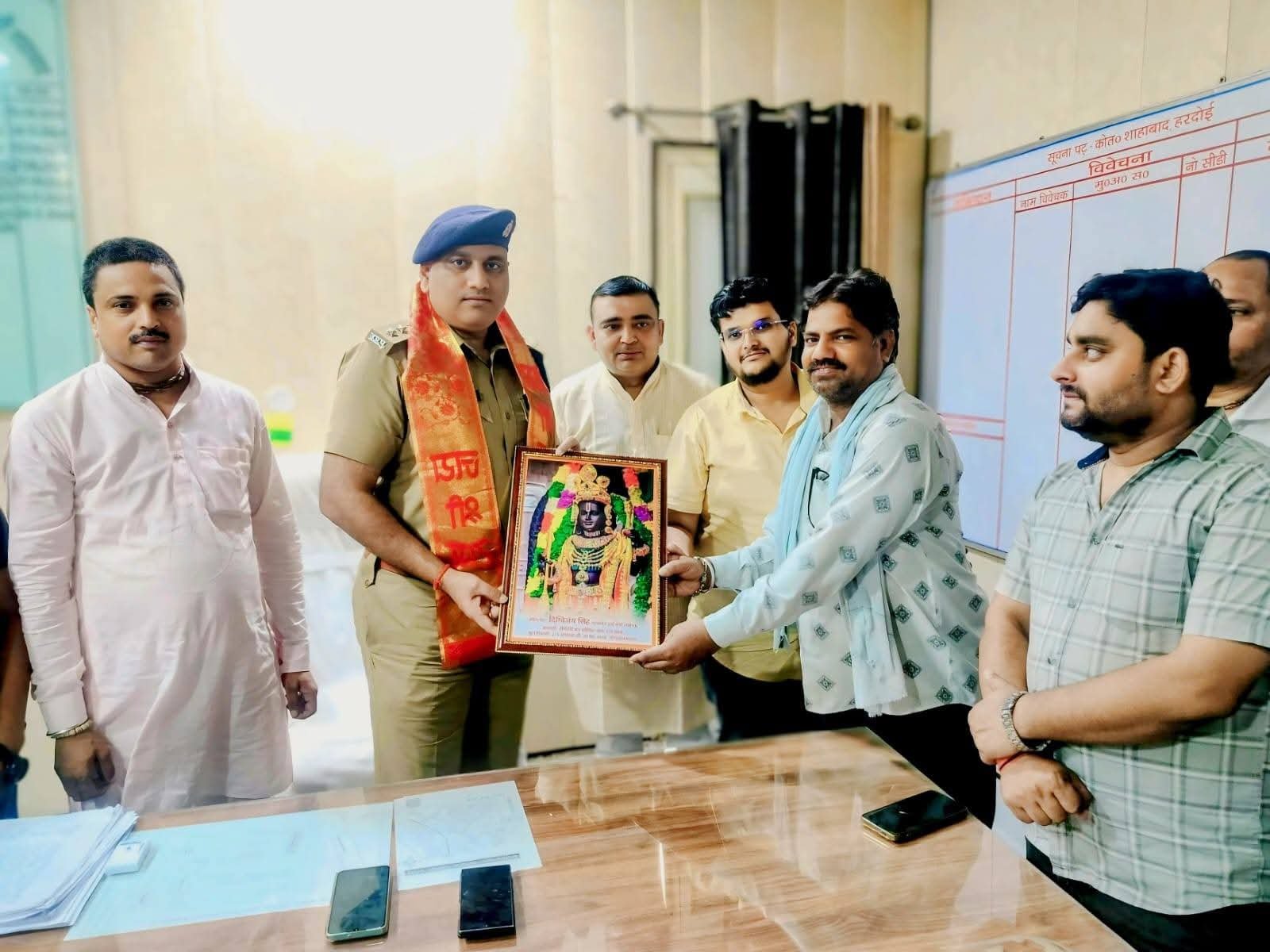 चांदी लूटकर निकले बदमाश, पुलिस ने दबोचे; व्यापारी की लूटी चांदी बरामद