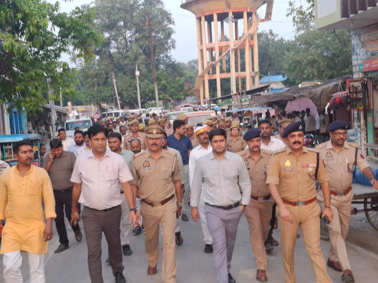 त्योहारों से पहले प्रशासन ने कसी सुरक्षा की कमान
