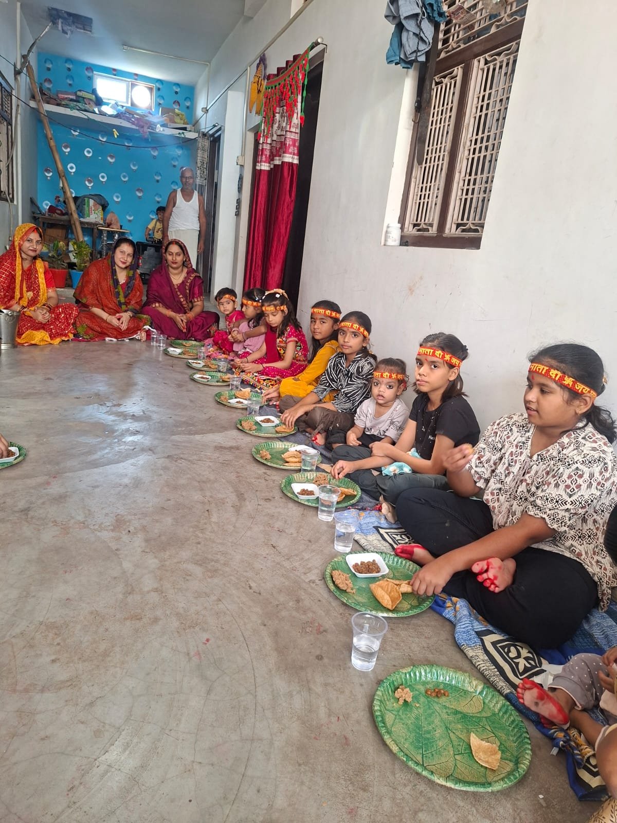 मधुबन में श्रद्धा और आस्था के साथ कन्या पूजन, सुख-समृद्धि की कामना के बीच भक्तिमय हुआ वातावरण